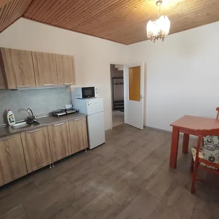Malomrev Apartmanhaz Апартаменты Бая