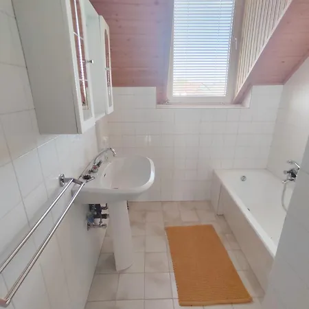 Apartment Malomrev Apartmanhaz Baja