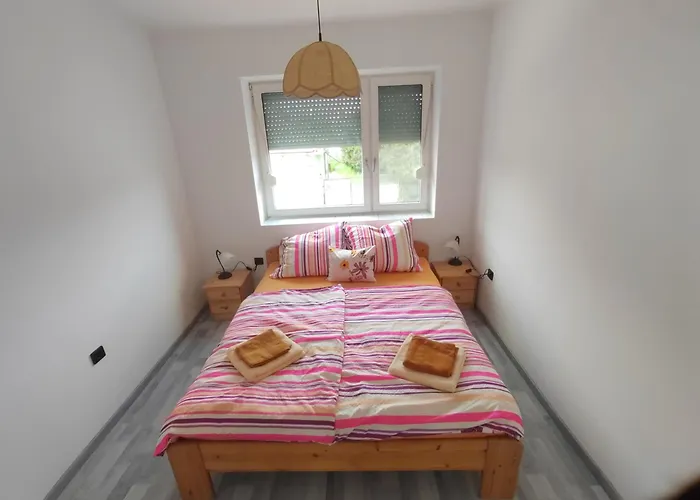 Lägenhet Malomrev Apartmanhaz *