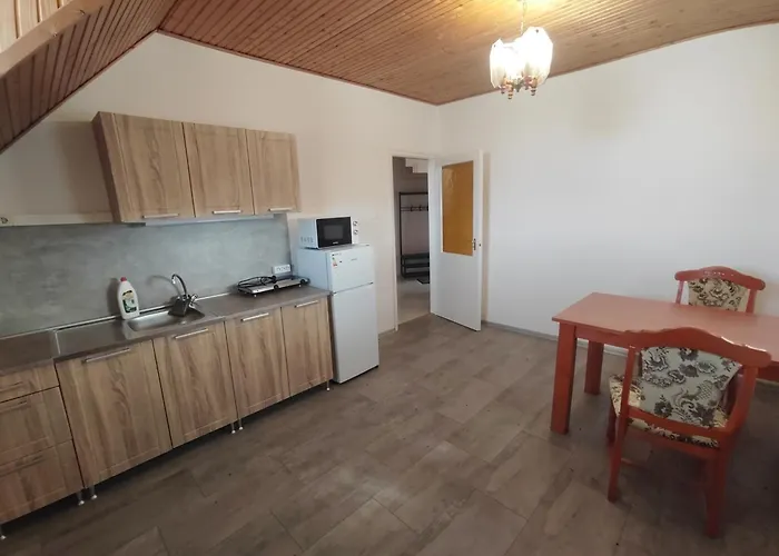 Malomrev Apartmanhaz Lägenhet Baja